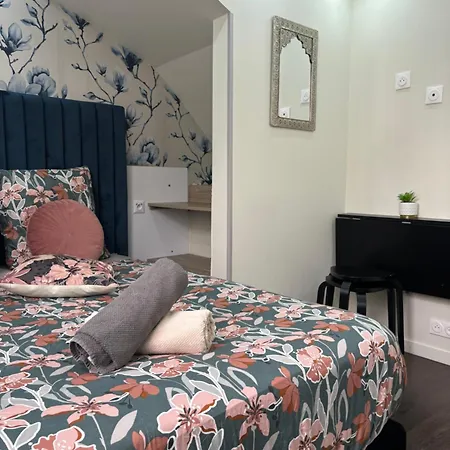 Just Cozy Totalement Independante #3 *